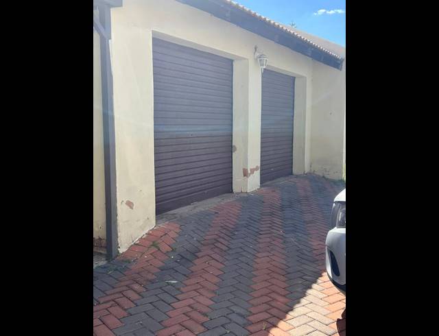 4 BEDROOM HOUSE FOR SALE IN THE ORCHARDS